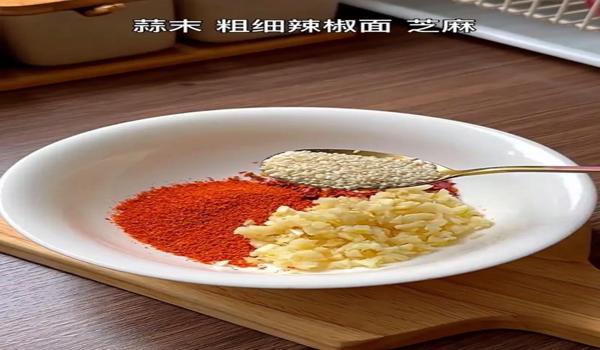 鸡腿辅助怎么用不封号（如何选择安全的鸡腿辅助工具以避免封号风险？）